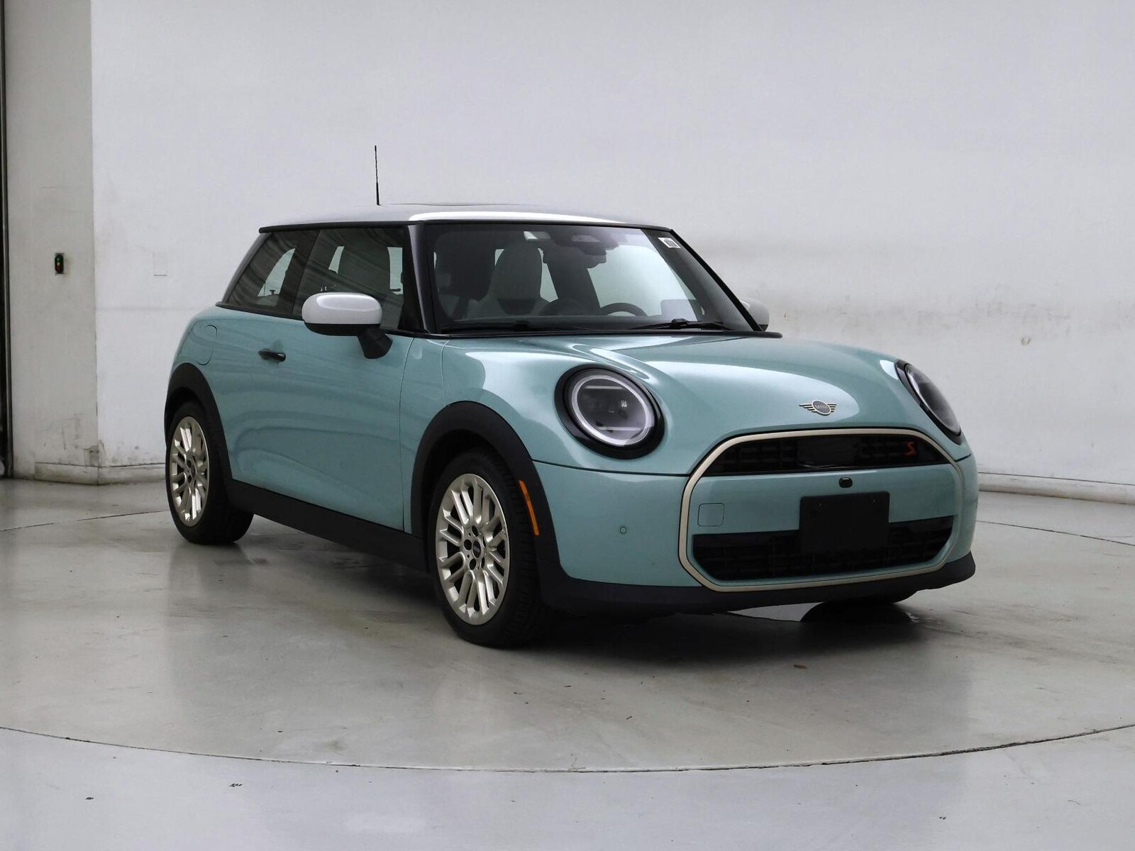 mini hardtop 2 door 2025 WMW23GD09S2W36228 image mini hardtop 2 door 2025 WMW23GD09S2W36228 image